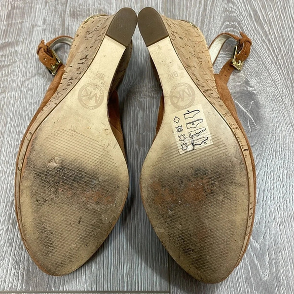 MICHAEL Michael Kors Cork Wedge Peep Toe Faux Suede Sandal 9M - Picture 9 of 15